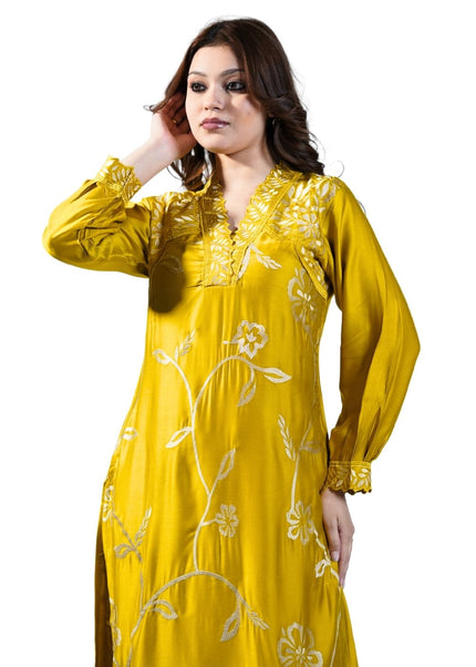 Muslin Thread Work Embroidered Kurti Set
