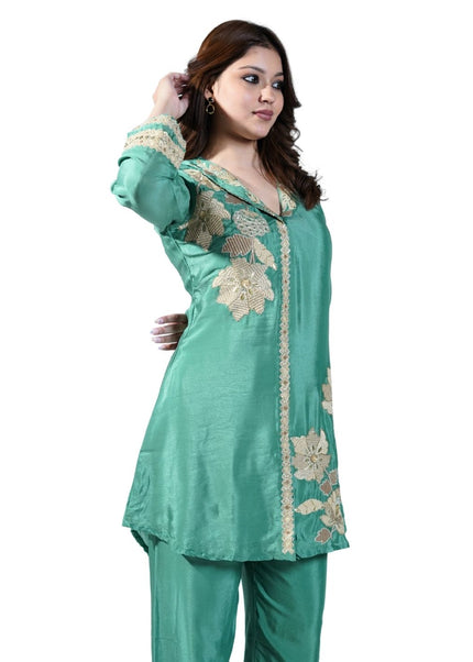 Chinnon on Thread Work Coord Set